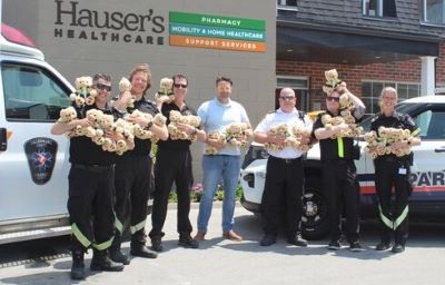 TEDDY BEAR HERO Free Teddy Bears for Children Given by Canadian Paramedics